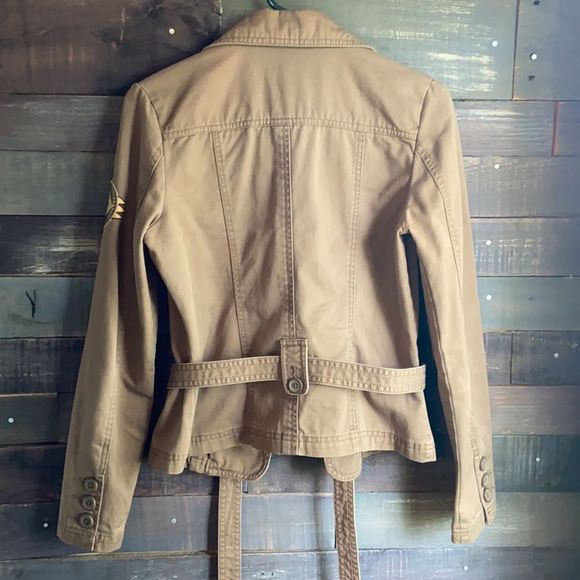 SO camel utility jack with embroidered sleeve - Picture 8 of 9